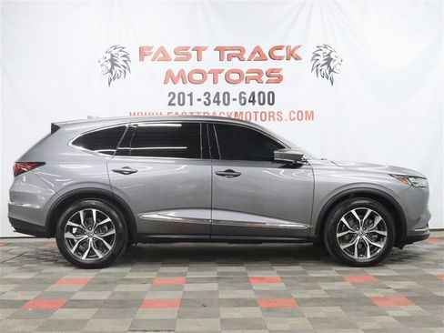 Used 2022 Acura MDX w/ Technology Package AWD/4WD image 4