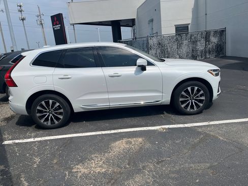 Used 2023 Volvo XC60 B5 Plus w/ Protection Package Premier FWD image 4