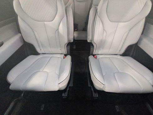 Used 2025 Hyundai Palisade SEL AWD/4WD image 25