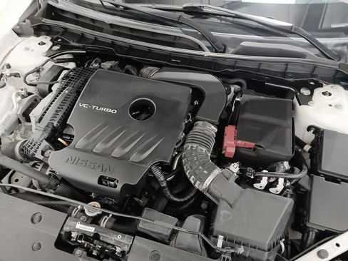 Used 2020 Nissan Altima 2.0 Platinum FWD image 30