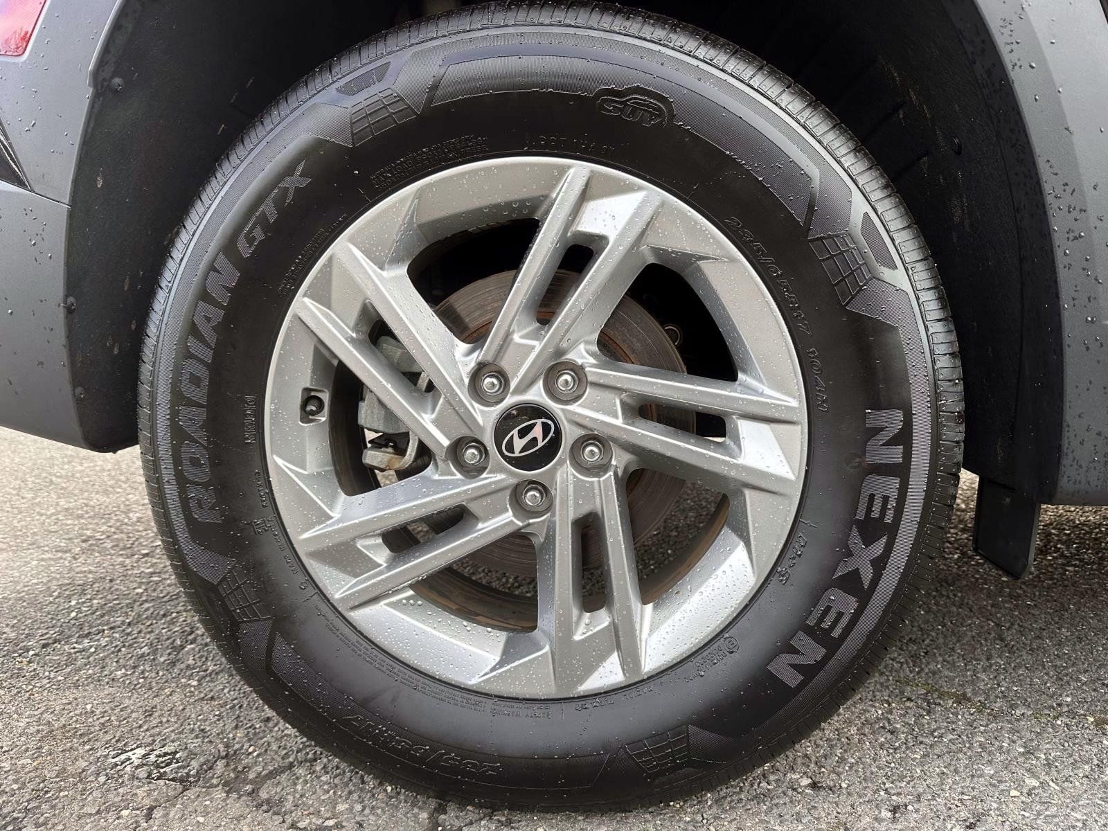 Used 2025 Hyundai Tucson SE AWD/4WD image 6