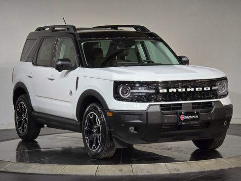 New 2025 Ford Bronco Sport Outer Banks w/ Outer Banks Tech Package+ image 2