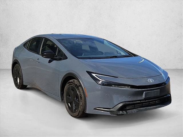 Used 2023 Toyota Prius LE FWD image 3