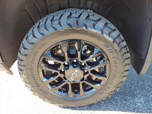 New 2026 Chevrolet Silverado 2500 LT w/ Trail Boss Package image 9