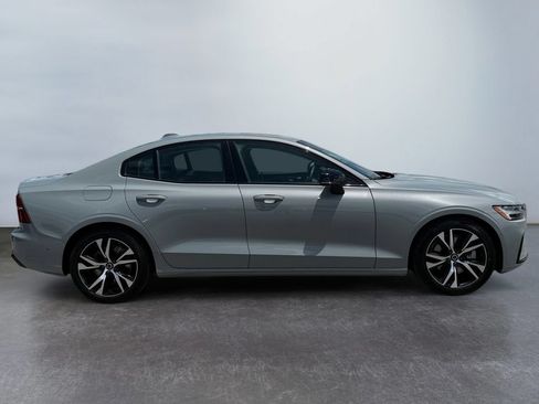Used 2024 Volvo S60 B5 Plus FWD image 2