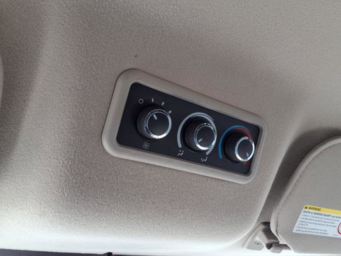 Used 2025 Chevrolet Express 3500 LS RWD image 16