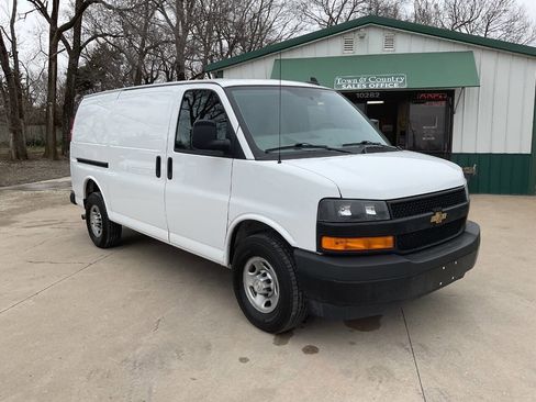Used 2022 Chevrolet Express 2500 w/ Driver Convenience Package image 3