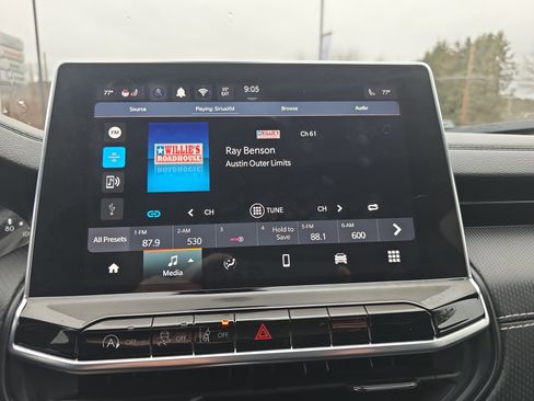 Used 2024 Jeep Compass Latitude w/ Convenience Group image 28