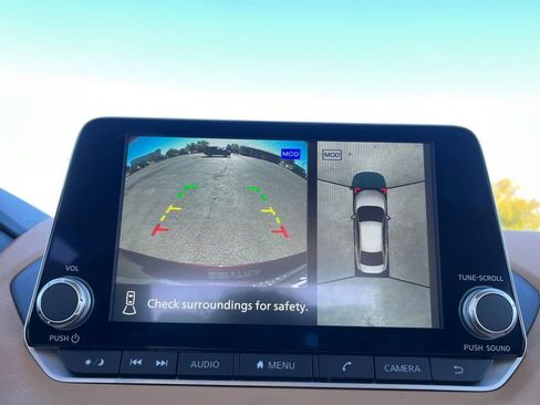 New 2025 Nissan Sentra SV w/ SV Premium Package image 9