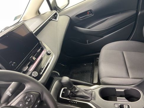 Used 2024 Toyota Corolla LE image 11