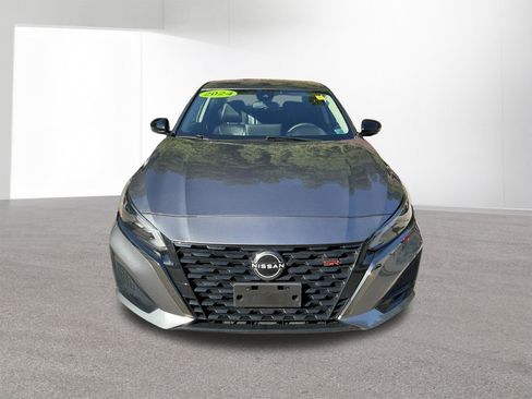 Used 2024 Nissan Altima 2.5 SR w/ SR Premium Package AWD/4WD image 8