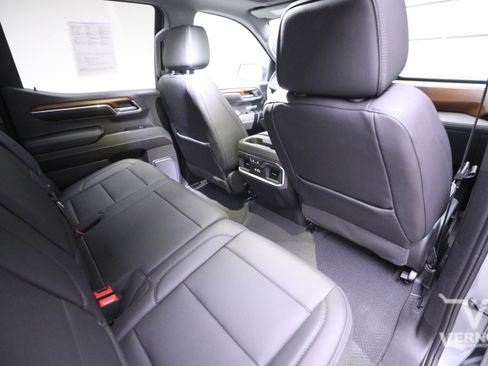 Used 2023 GMC Sierra 1500 Denali w/ Denali Reserve Package image 12