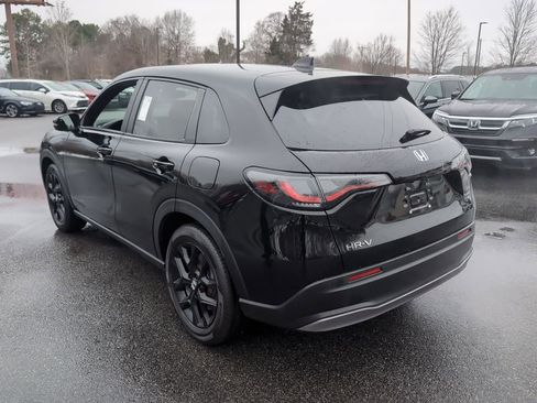 Certified 2025 Honda HR-V Sport image 5