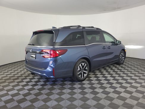 New 2026 Honda Odyssey EX-L image 4