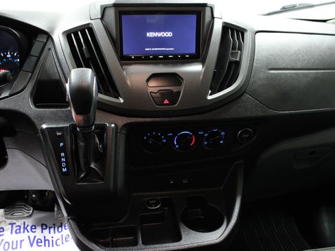 Used 2018 Ford Transit 150 XLT image 17