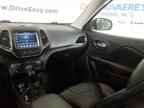Used 2020 Jeep Cherokee Trailhawk w/ Cold Weather Group image 14