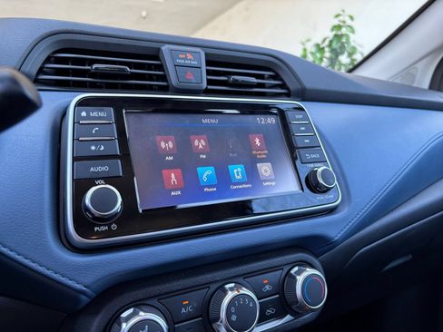 Used 2025 Nissan Versa SV FWD image 20