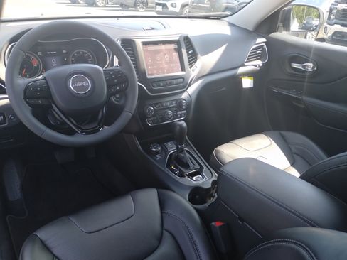 Used 2023 Jeep Cherokee Altitude Lux image 17