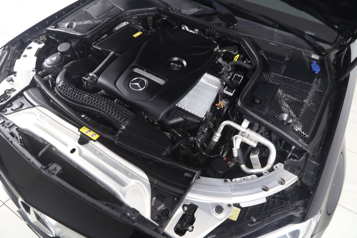Used 2017 Mercedes-Benz C 300 4MATIC Sedan image 18