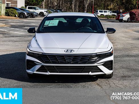 Used 2025 Hyundai Elantra Sport FWD image 10