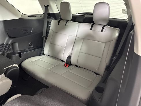 New 2026 Ford Explorer Active w/ Active Comfort Package RWD image 30