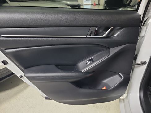 Used 2022 Honda Accord Sport Special Edition image 13