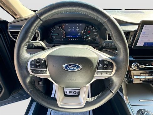 Used 2021 Ford Explorer Limited w/ Equipment Group 301A image 12