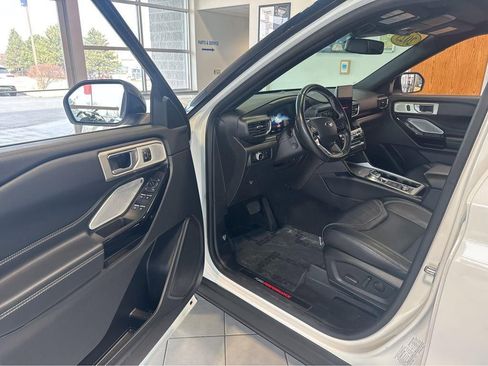 Used 2023 Ford Explorer ST w/ Technology Package AWD/4WD image 15