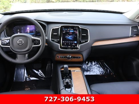 Used 2024 Volvo XC90 T8 Plus w/ Protection Package Premier AWD/4WD image 18