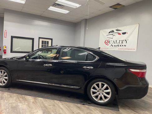 Used 2009 Lexus LS 460 L w/ Executive Class Seating Pkg RWD image 15