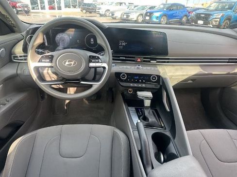 Used 2024 Hyundai Elantra SEL image 16