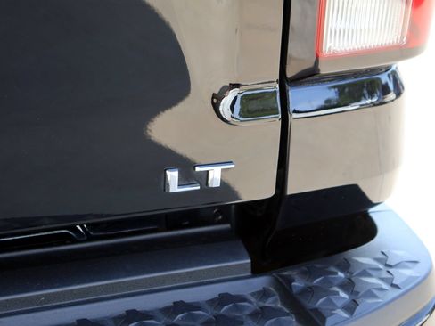 Used 2024 Chevrolet Colorado LT w/ LT Convenience Package II RWD image 8