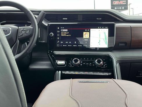 Certified 2026 GMC Sierra 2500 Denali Ultimate w/ Max Trailering Package image 13