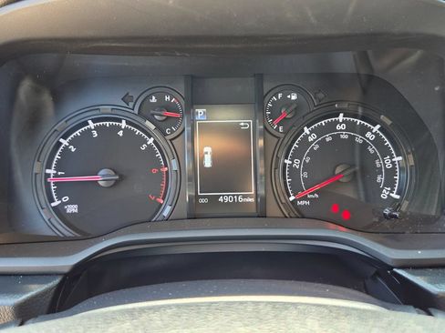 Used 2024 Toyota 4Runner SR5 Premium w/ Moonroof Package RWD image 27