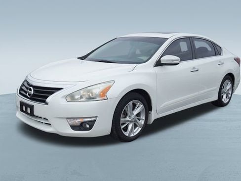 Used 2015 Nissan Altima 2.5 SL w/ Technology Package image 3