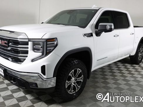 Used 2025 GMC Sierra 1500 SLT AWD/4WD image 11