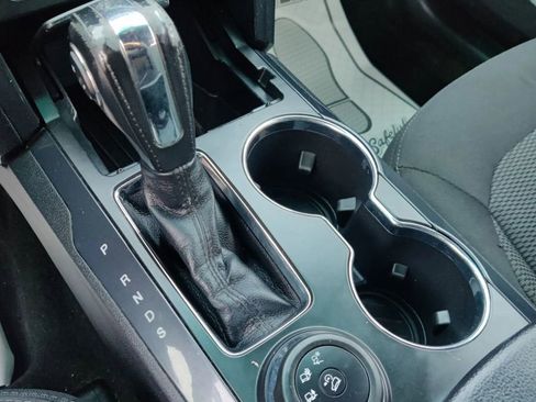 Used 2018 Ford Explorer XLT image 20