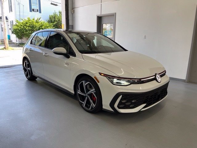 New 2026 Volkswagen GTI SE FWD image 5