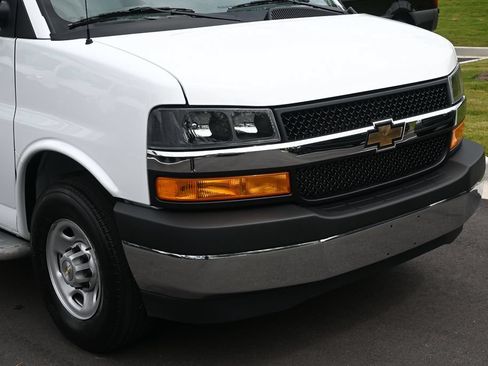 Used 2025 Chevrolet Express 2500 w/ Driver Convenience Package RWD image 29