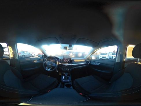 Used 2024 Kia Forte LXS image 40