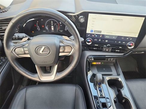 Used 2024 Lexus NX 350 AWD w/ Luxury Package image 11