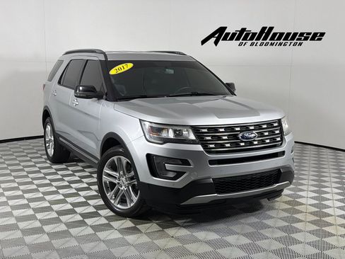 Used 2017 Ford Explorer XLT w/ Equipment Group 202A AWD/4WD image 1