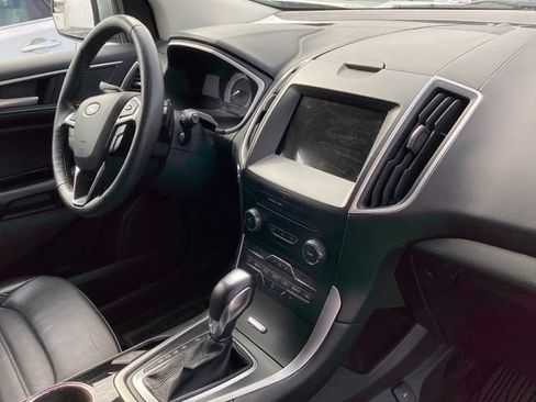 Used 2018 Ford Edge SEL w/ Equipment Group 201A AWD/4WD image 22