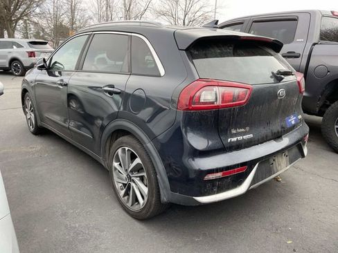 Used 2017 Kia Niro Touring w/ Advanced Technology Package image 2
