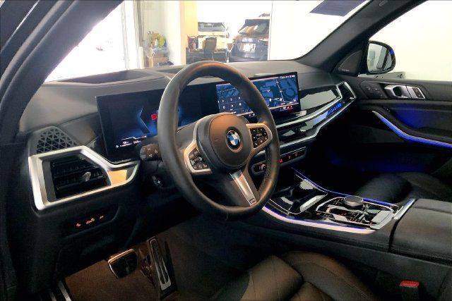 Used 2024 BMW X5 sDrive40i w/ M Sport Package RWD image 7