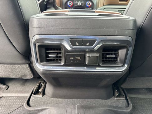 Used 2021 Chevrolet Silverado 1500 High Country w/ Technology Package AWD/4WD image 32