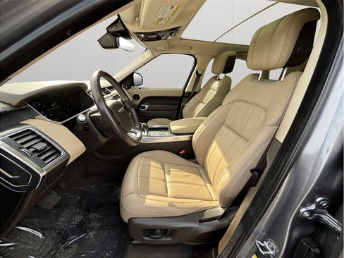 Used 2020 Land Rover Range Rover Sport SE image 2
