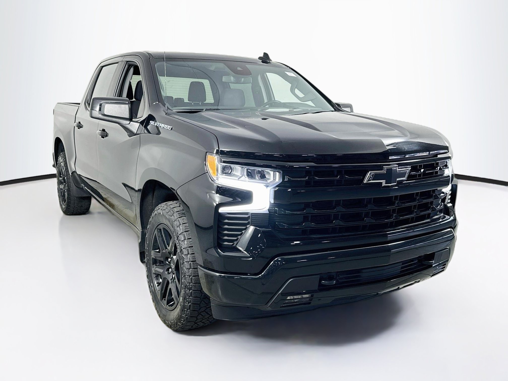 Used 2023 Chevrolet Silverado 1500 RST RWD image 3