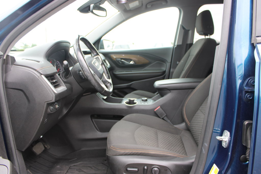 Used 2020 GMC Terrain SLE w/ Driver Convenience Package FWD image 23