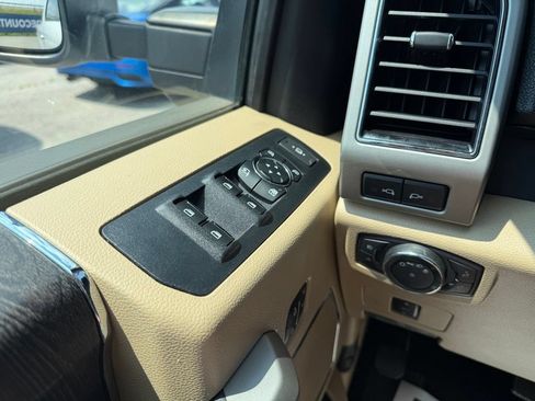 Used 2021 Ford F250 Lariat w/ Chrome Package AWD/4WD image 12